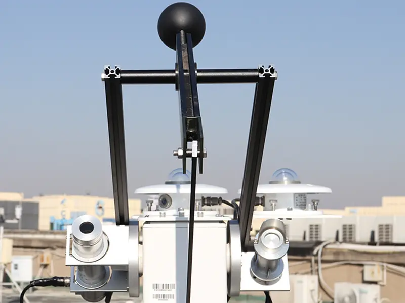 SAUT Automatic tracking solar radiation