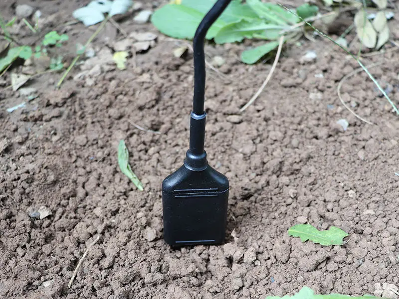 Soil temperature and humidity integrated sensor