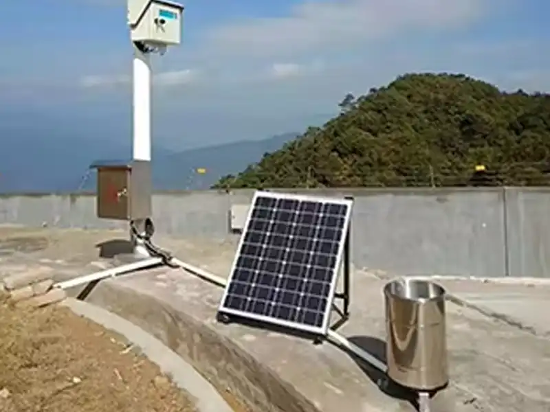 Rain bucket sensor for weather station