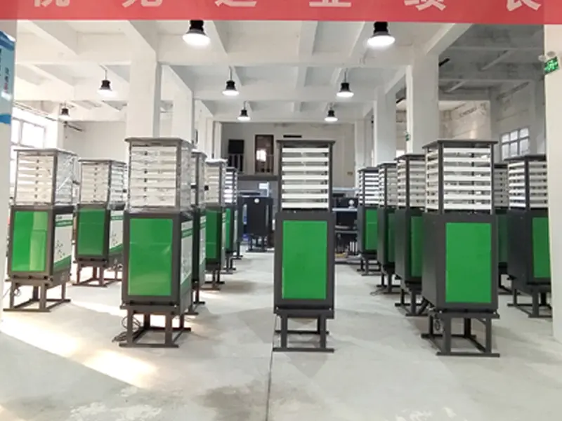 smart insect monitoring light