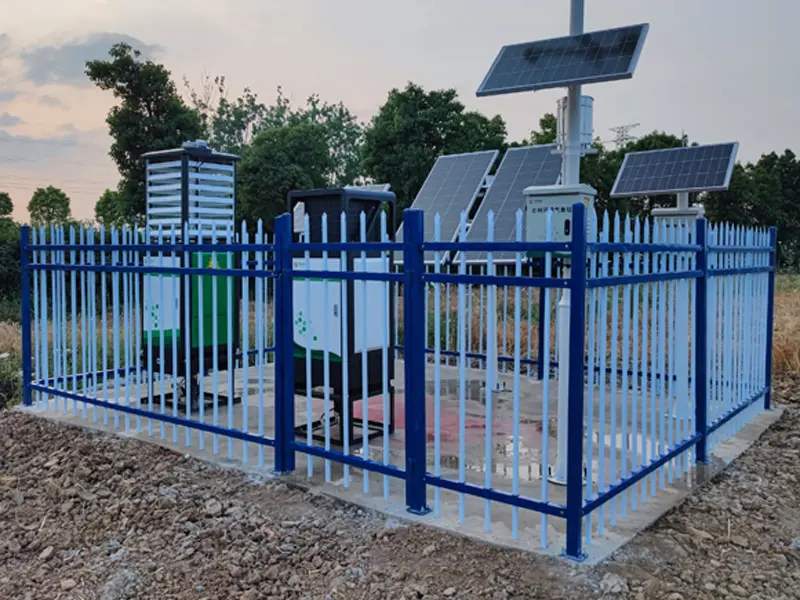 smart insect monitoring light