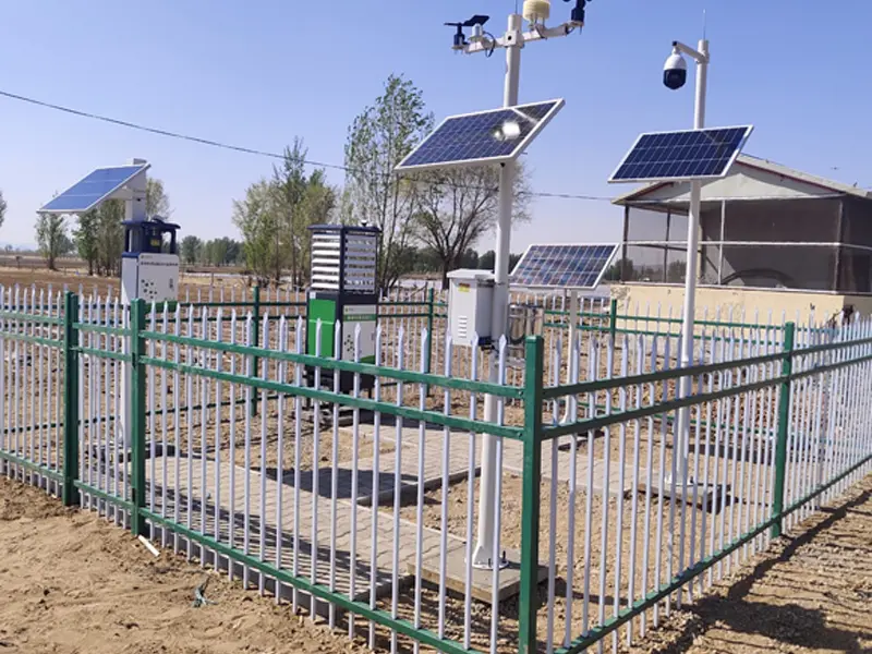 smart insect monitoring light