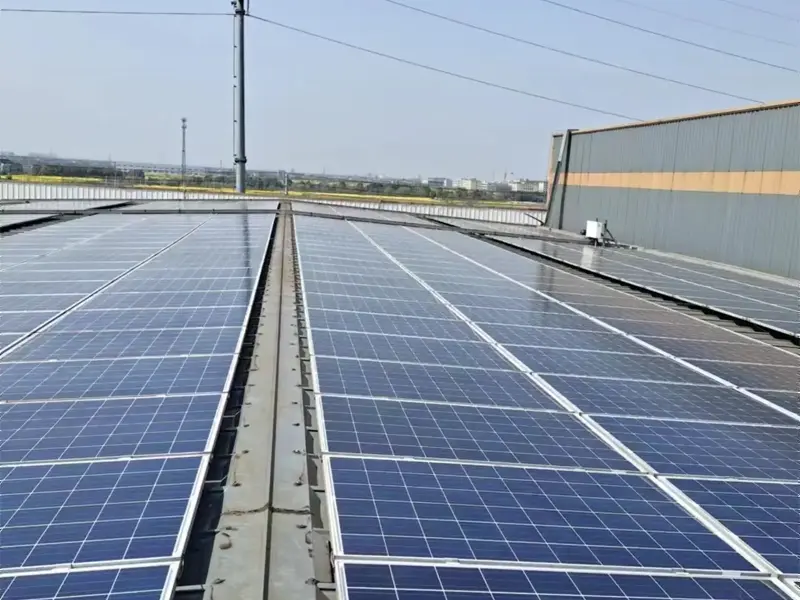 solar powered weather station
