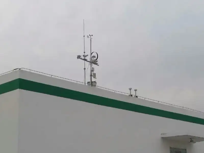 three-cup anemometer