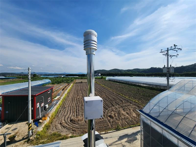XF802 8-in-1 Compact Ultrasonic Weather Station